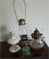 Lanterns & oil lamps (4 in lot)