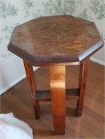 Oak plant stand, 18 inches tall, 11 inch diameter