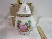 Disney Alice & Wonderland Teapot