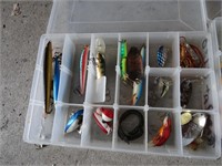 Containers & Lures w/carrier