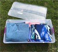 TOTE AND CONTENTS - TOWELS ETC