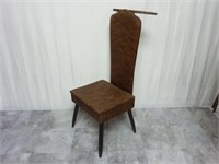 Mid-Century Butlers Chair w/ Peg Legs