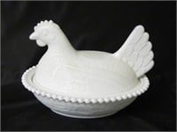 Vintage Indiana White Milk Glass Hen on Nest