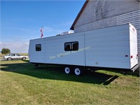 FLEETWOOD TRAVEL TRAILERS OF IND