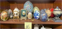 16a - COLLECTION OF CERAMIC EGGS