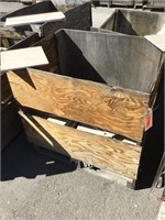 2 pallets of White Marble, 12x12 inches