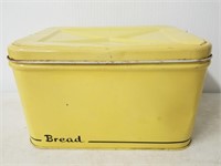 Tin vintage breadbox