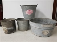 Lot of 3 pails & washtub