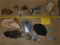 61b - LOT OF ASSORTED GEODES