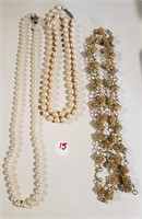 3p piece Vintage Pearl and gold tone Necklace