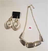 Set of Necklace & Earrings