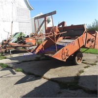 Allis Chalmers pull type combine