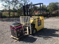 YALE 3 WHEEL ELECTRIC FORKLIFT