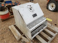 Aluminum storage with steps