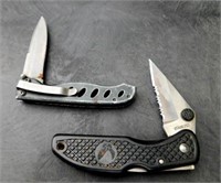 2 Pocket Knives (17-08962)