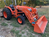 Kubota 4701 4wd tractor w/ loader