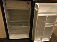 (4)Danby Mini fridges 31.5"x18"x18"