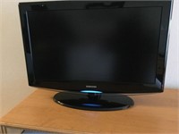 (3) 40" Samsung TV's no remotes