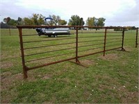 Free standing portable cattle panel, 24' long x