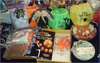 Halloween items incl pumpkin carving kit