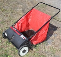 Craftsman 26" leaf and lawn sweeper with nice