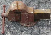 Columbian 5" fixed bench vise
