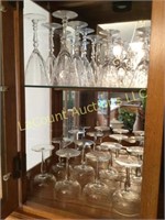 2 shelves glassware wine champagne etched