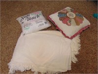 Chenille Blanket & Pillow