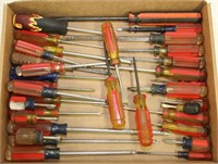 lot containing asstd screwdrivers