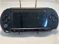 BLACK PSP - WORKS BUT HAS NO CHARGER