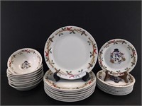 Xmas Dishes -Plates & Bowls 8 Each