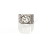 GOLD & DIAMOND SOLITAIRE RING