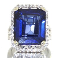 14kt Gold 22.65 ct Sapphire & Diamond Ring