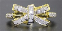 Beautiful 1/4 ct Diamond Ribbon Ring