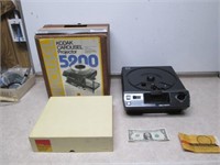Vtg Kodak 5200 Carousel Projector in Box -