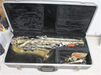 Vtg Selmar Co. Bundy II Saxophone in Case - As