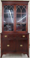 VINTAGE SOLID MAHOGANY FEDERAL STYLE CHINA CABINET