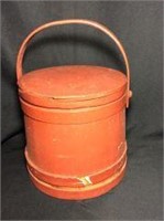 Red Shaker-style Bucket