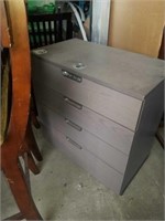Lockable file cabinet