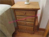 nice amish solid oak 4-dr nightstand (1of2)