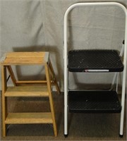 2 STEP STOOLS