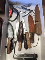 Box of vintage fixed blade knives & pocket knives
