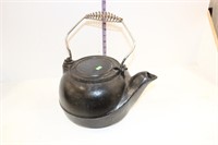 lg cast iron kettle, 9" rd