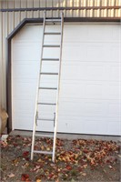 Heavy duty 20 foot ext ladder ( slight bend at