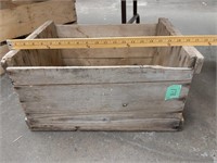 Colbright Orchards crate, Colbourne Ont.