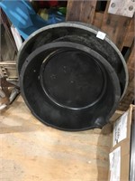 2 oil pans