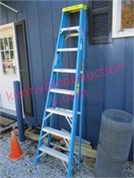 werner 8ft blue fiberglass step ladder - nice