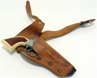 Vintage Hubley Toy Gun & Belt