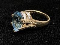 10kt  Ring w/ Pear Shaped Topaz