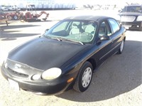 1997 Ford Taurus Sedan Car